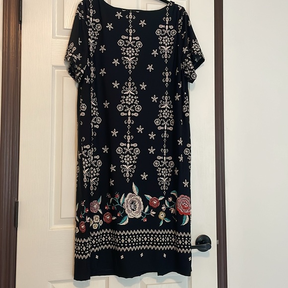 Perceptions Dress Size 2x black with multicolor flocked floral design - Picture 7 of 9